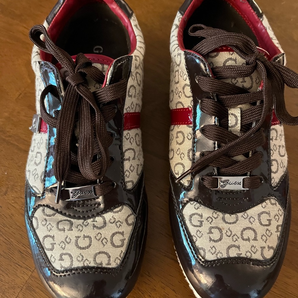 Guess women’s shoes 7.5